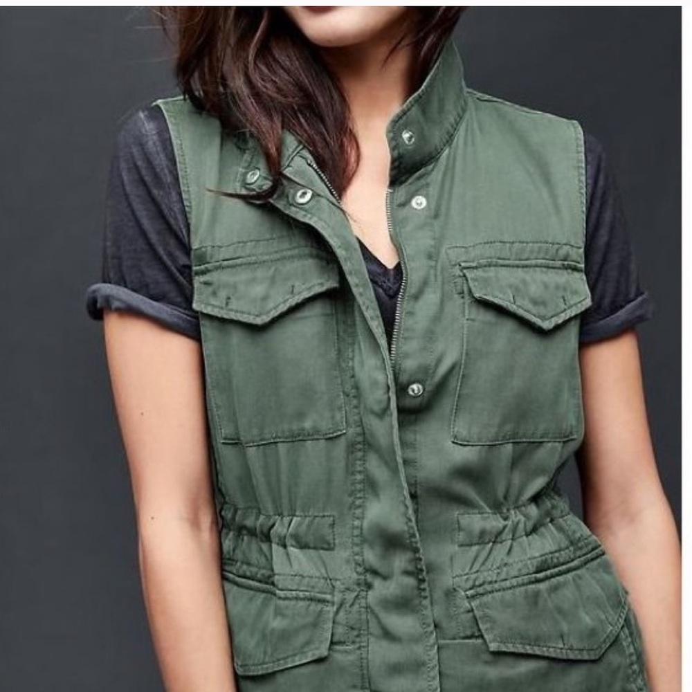 GAP Olive Green Tencel®utility Vest